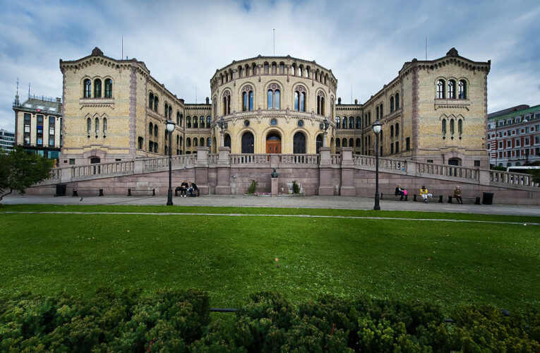 Норвегия въвежда задължителна карантина в хотел