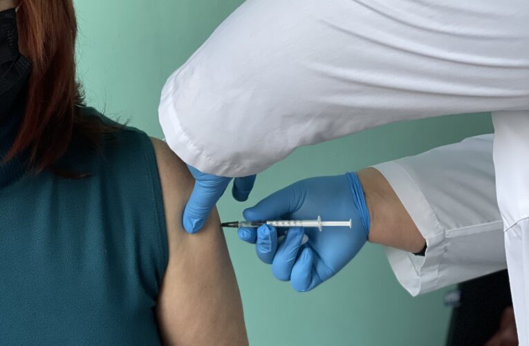 Електронният регистър за ваксиниране временно преустанови записване