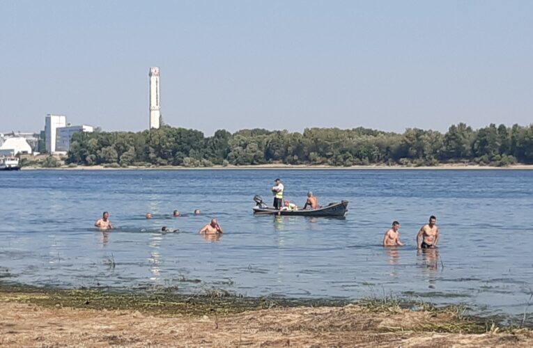 Преплуването на Дунав
