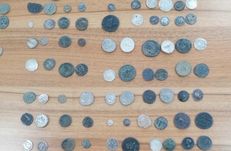 Контрабандни старинни монети