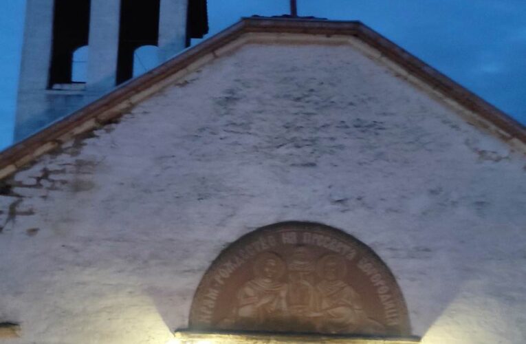 Екшън в Дунавци – църква, тел. 112, Кмет, ритник, Полиция…