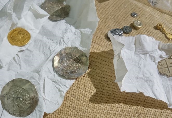 Антични монети и предмети задържаха на Дунав мост Видин – Калафат