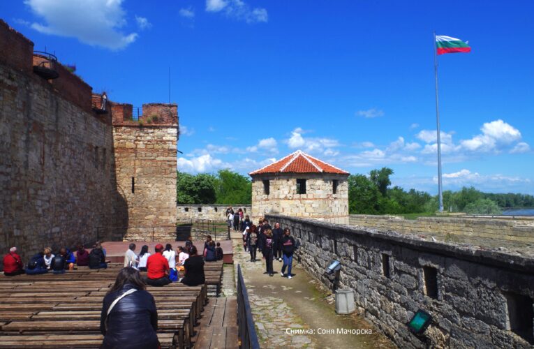 Старинни ястия и одежди в „Баба Вида“