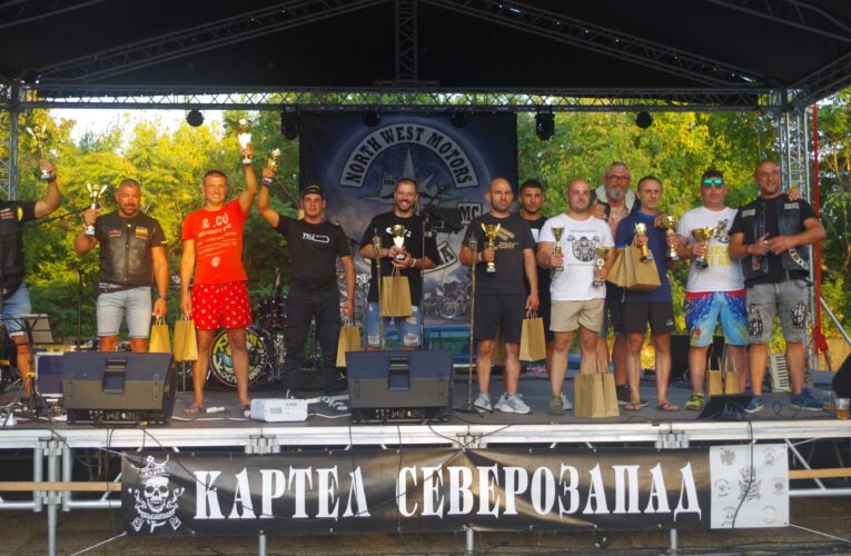 Мотори и музика