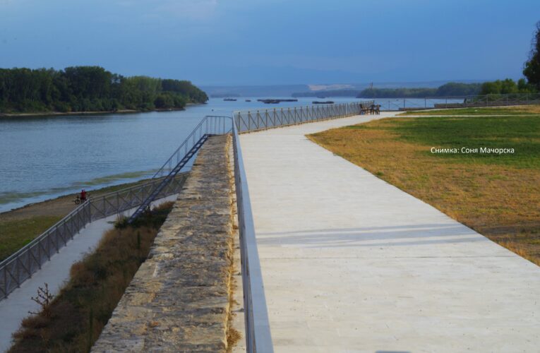 Бегъл поглед към горната тераса на плажа