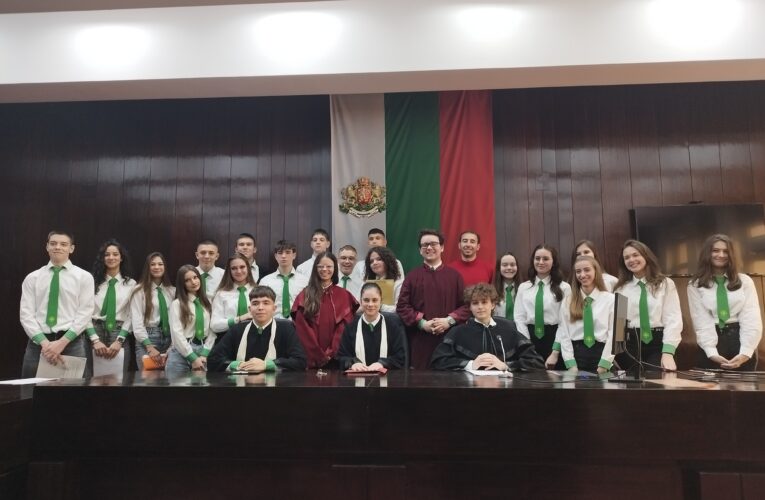 Симулативен процес по Образователната програма „Съдебна власт – информиран избор и гражданско доверие. Отворени съдилища и прокуратури” в Окръжен съд – Видин