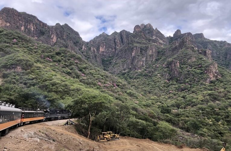 Отново катастрофа на влак в свлачище