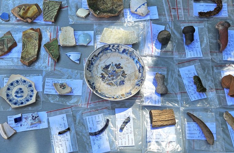 Археологически находки до Кръстатата казарма