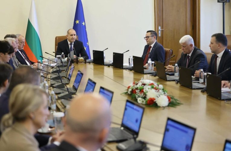 Горещ телефон за злоупотреба с власт