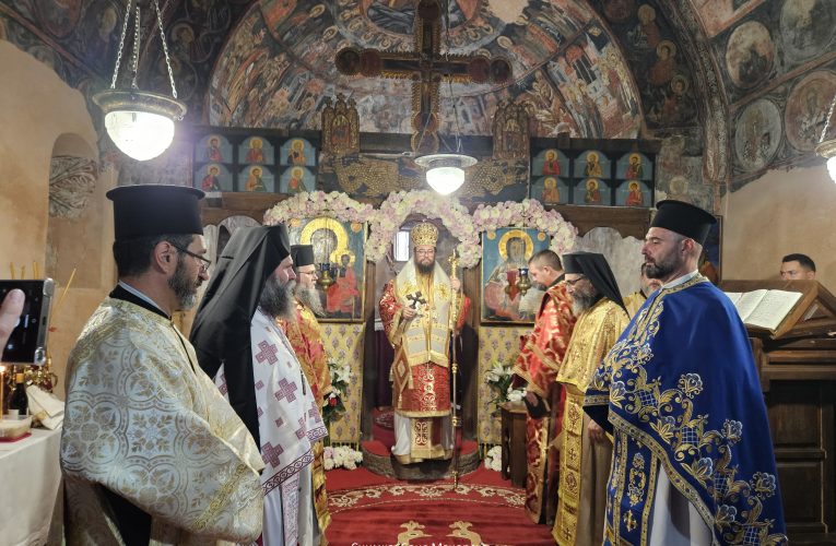 Миряни се поклониха пред мощите на св. Панталеймон във Видин
