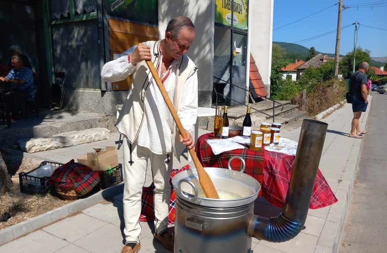 Празник на гората в село Стакевци