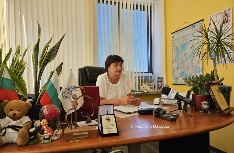 Община Видин приема документи за стипендии на студенти